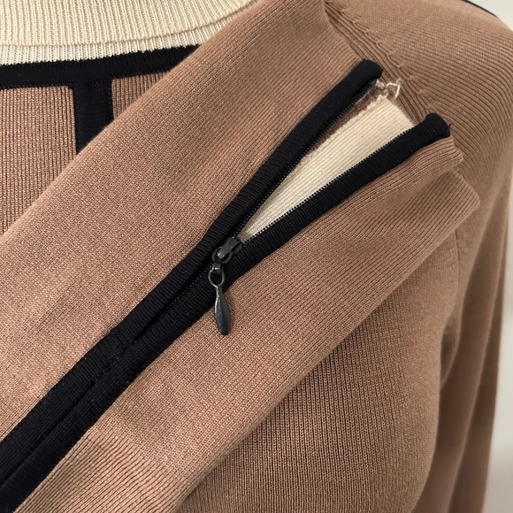 Luxurious Yansi Fugel Sweater - Picture 3 of 7